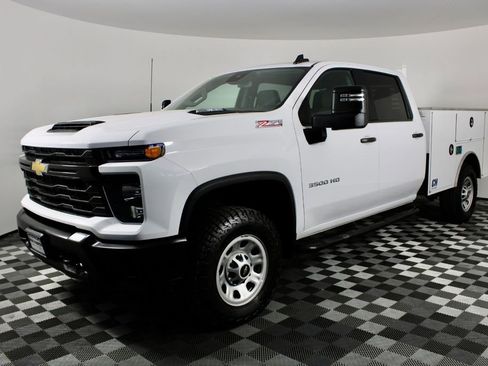 Used 2024 Chevrolet Silverado 3500 W/T w/ WT Fleet Convenience Package AWD/4WD image 4