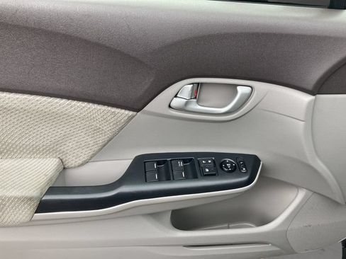 Used 2012 Honda Civic Hybrid Sedan image 24