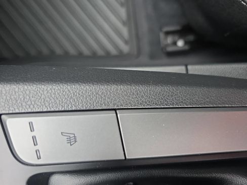 Used 2018 Hyundai Elantra Value Edition w/ Winter Weather Package image 19