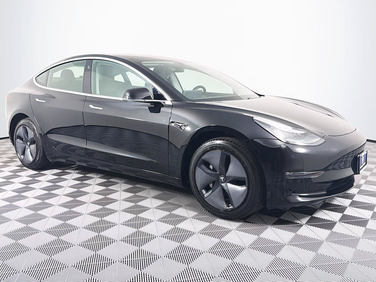 Used 2019 Tesla Model 3 Standard Range Plus RWD image 25