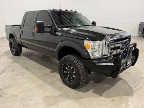 Used 2014 Ford F250 Lariat w/ Lariat Interior Package AWD/4WD image 6