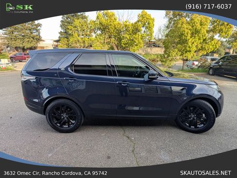 Used 2017 Land Rover Discovery SE AWD/4WD image 6