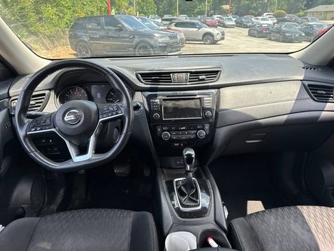 Used 2018 Nissan Rogue SV w/ Premium Package AWD/4WD image 12