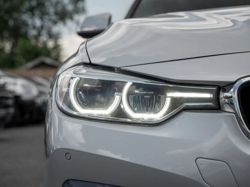 Used 2017 BMW 330i xDrive Sedan w/ Premium Package AWD/4WD image 29