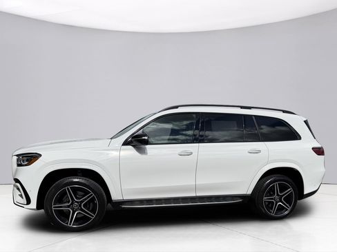 Used 2024 Mercedes-Benz GLS 450 4MATIC image 13