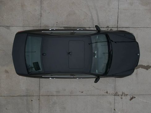 Used 2014 Mercedes-Benz E 350 4MATIC Sedan image 10