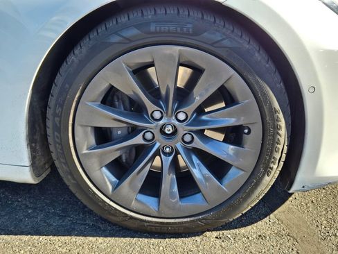 Used 2020 Tesla Model S AWD image 9