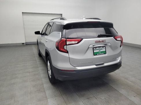 Used 2022 GMC Terrain SLE w/ Driver Convenience Package image 5