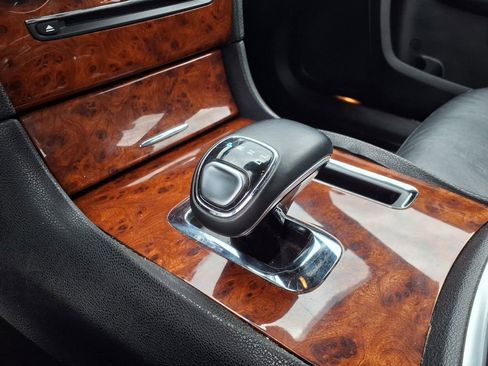 Used 2014 Chrysler 300 AWD w/ Driver Convenience Group image 18