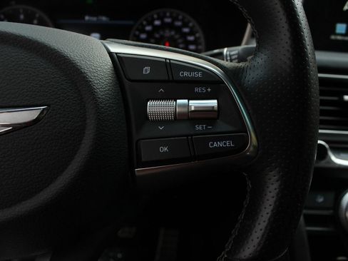Used 2021 Genesis G70 2.0T Sport RWD image 30
