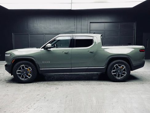 Used 2022 Rivian R1T Launch Edition AWD/4WD image 3