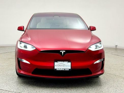 Used 2024 Tesla Model X image 2