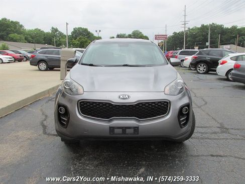 Used 2017 Kia Sportage LX image 3