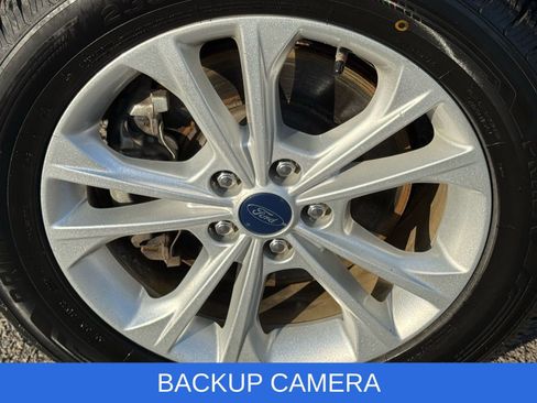 Used 2017 Ford Escape SE image 13
