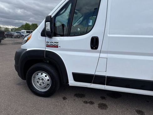 Used 2019 RAM ProMaster 2500 w/ Premium Appearance Group FWD image 25
