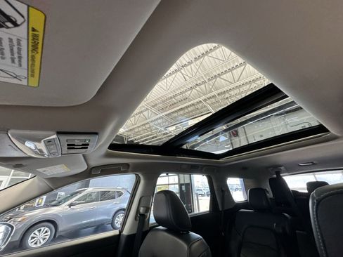 Certified 2024 Nissan Pathfinder Platinum AWD/4WD image 27