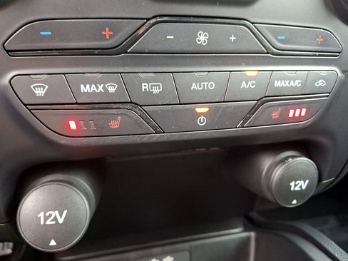 Used 2022 Ford Ranger Lariat w/ Tremor Off-Road Package AWD/4WD image 19