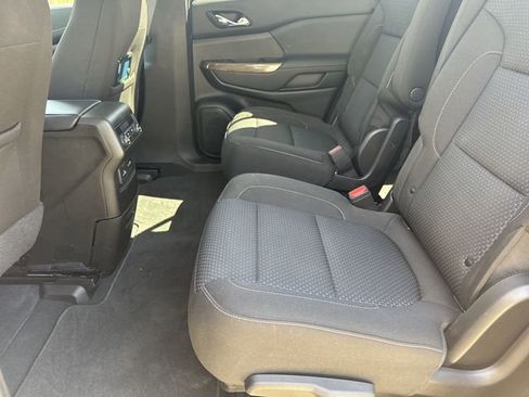 Certified 2023 GMC Acadia SLE w/ Driver Convenience Package image 25