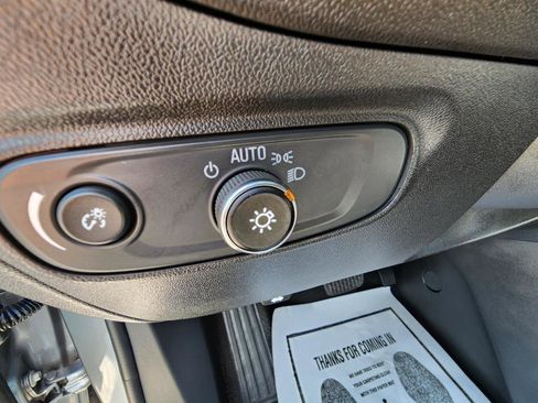 Used 2024 Chevrolet Equinox LT w/ Driver Convenience Package AWD/4WD image 16