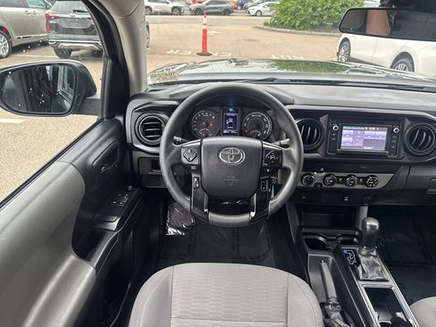 Used 2019 Toyota Tacoma SR w/ SX Package AWD/4WD image 12
