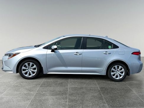 Used 2023 Toyota Corolla LE FWD image 6