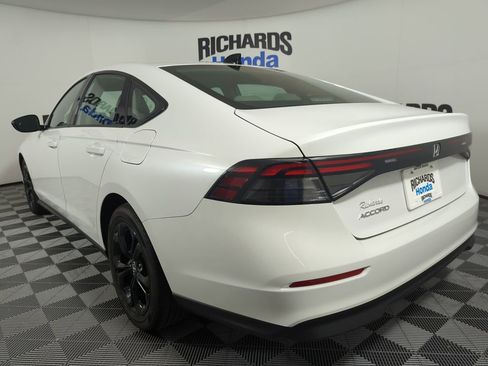 Used 2025 Honda Accord SE image 2