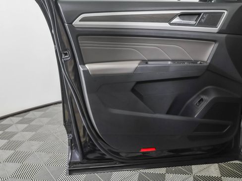Used 2023 Volkswagen Atlas SE w/ Panoramic Sunroof Package AWD/4WD image 34