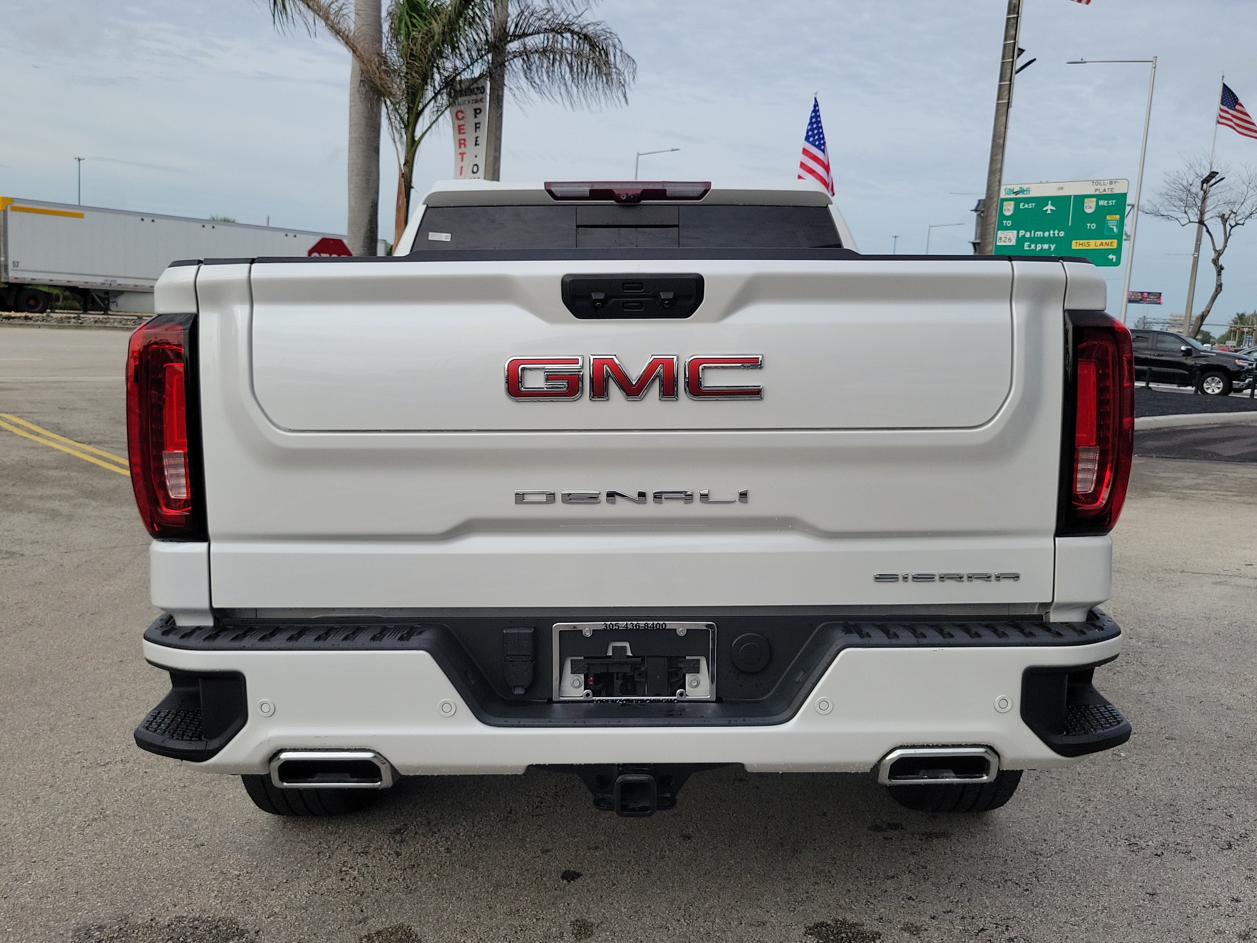 Used 2024 GMC Sierra 1500 Denali w/ Denali Reserve Package AWD/4WD image 6
