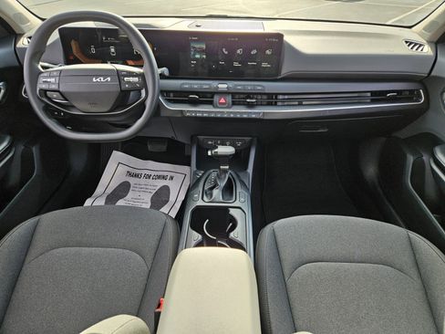 Used 2025 Kia K4 LXS image 13