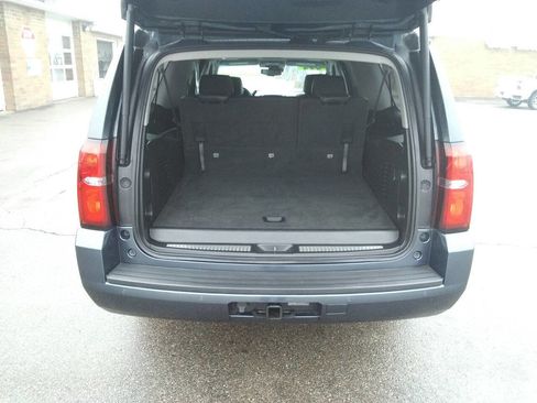 Used 2020 Chevrolet Suburban LT image 7