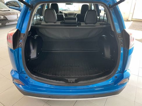 Used 2018 Toyota RAV4 Limited w/ Advanced Technology Package image 7