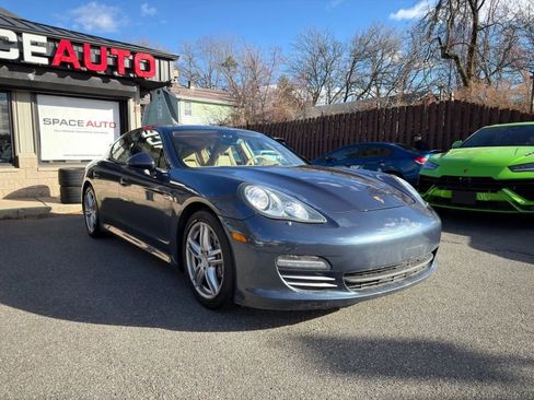 Used 2011 Porsche Panamera 4 image 8