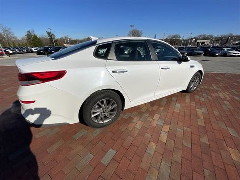 Used 2020 Kia Optima LX image 21