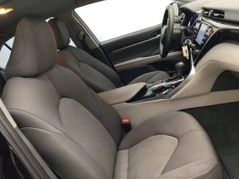 Used 2018 Toyota Camry LE FWD image 21