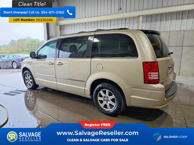 Used 2010 Chrysler Town & Country Touring w/ Family Value Group FWD image 3