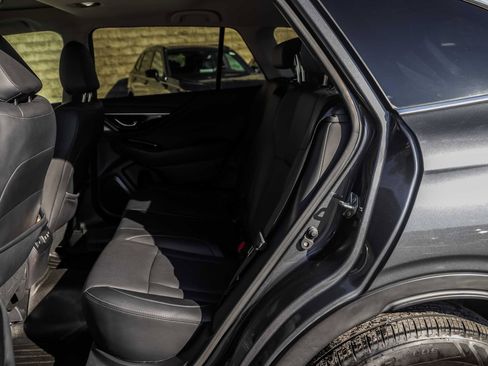 Used 2020 Subaru Outback Limited image 21