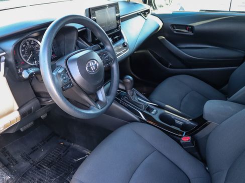 Used 2022 Toyota Corolla LE FWD image 17