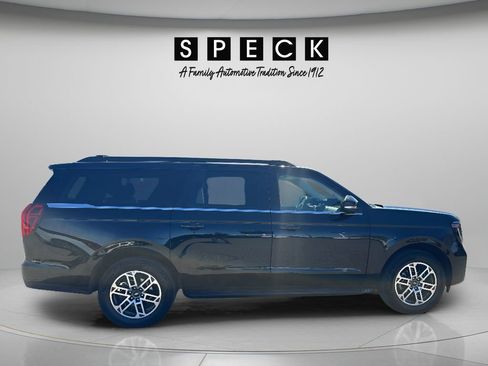 Used 2025 Ford Expedition Max Active AWD/4WD image 13