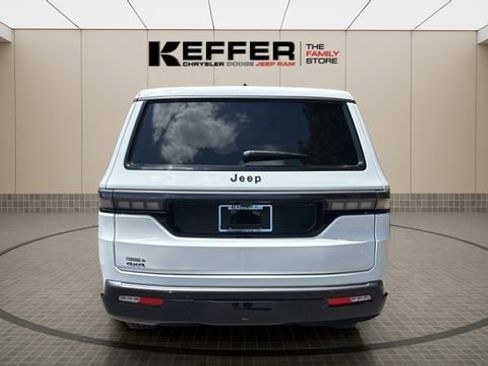 New 2026 Jeep Grand Wagoneer L Limited AWD/4WD image 4