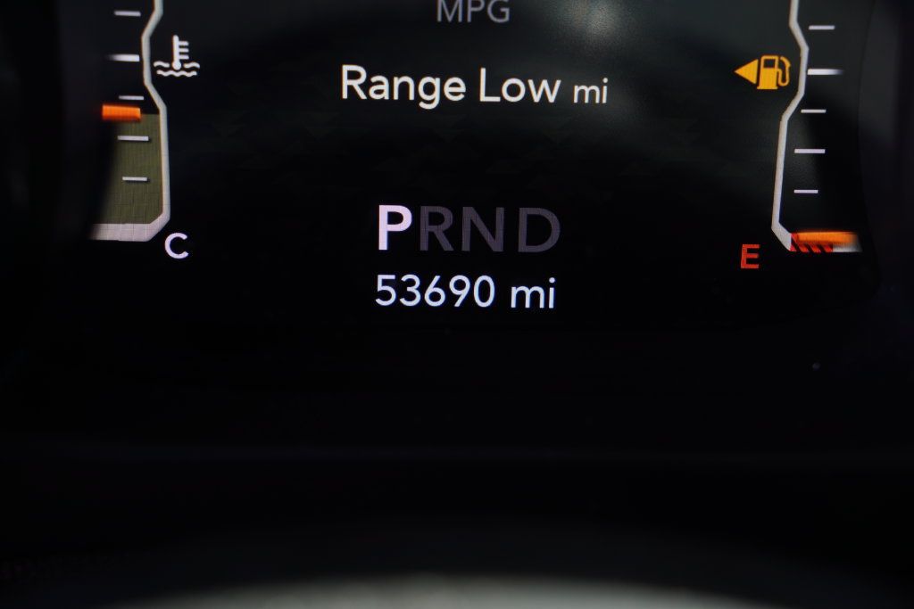 Used 2020 Jeep Wrangler Unlimited Sahara AWD/4WD image 8