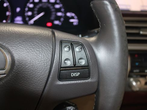 Used 2013 Lexus LS 460 w/ Comfort Pkg image 17