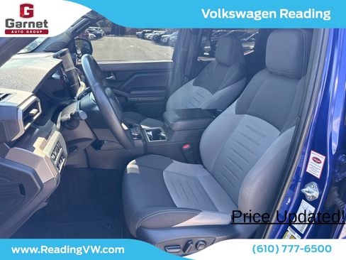 Used 2024 Toyota Tacoma TRD Off-Road AWD/4WD image 10