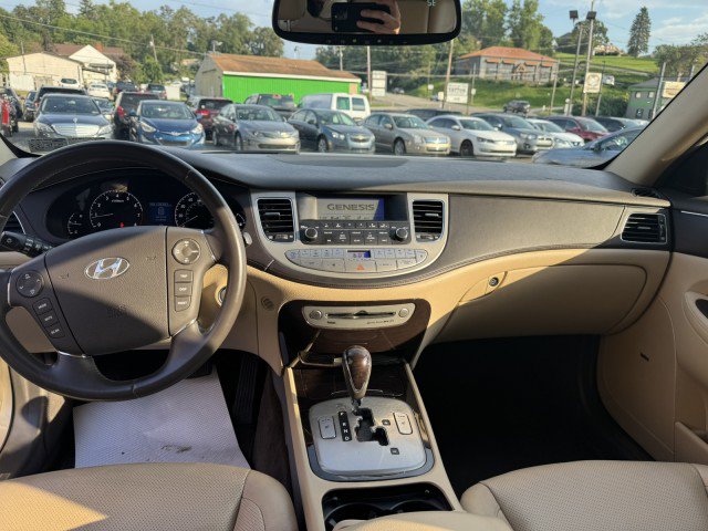 Used 2009 Hyundai Genesis 3.8 w/ Premium Plus Pkg 3 RWD image 12