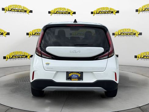 Used 2023 Kia Soul LX FWD image 4