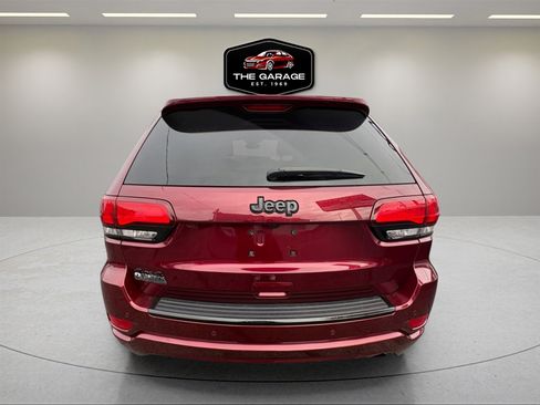 Used 2018 Jeep Grand Cherokee Altitude image 6