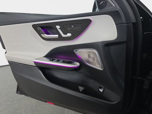 Used 2022 Mercedes-Benz C 300 Sedan image 27