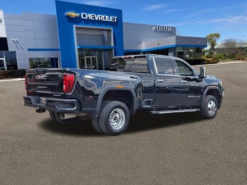 Used 2023 GMC Sierra 3500 Denali w/ Denali Ultimate Package AWD/4WD image 27