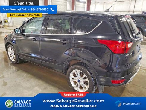 Used 2019 Ford Escape SE FWD image 3