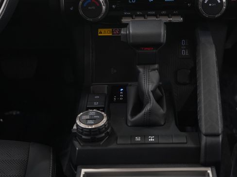 Used 2025 Toyota 4Runner TRD Off-Road Premium AWD/4WD image 19