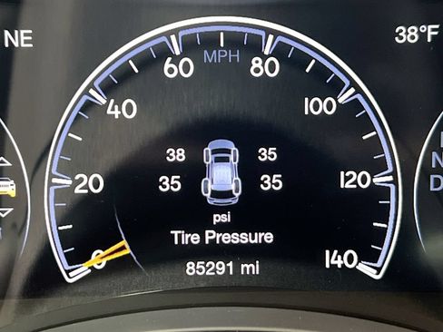 Used 2017 Jeep Grand Cherokee Laredo w/ Quick Order Package 2BE RWD image 12